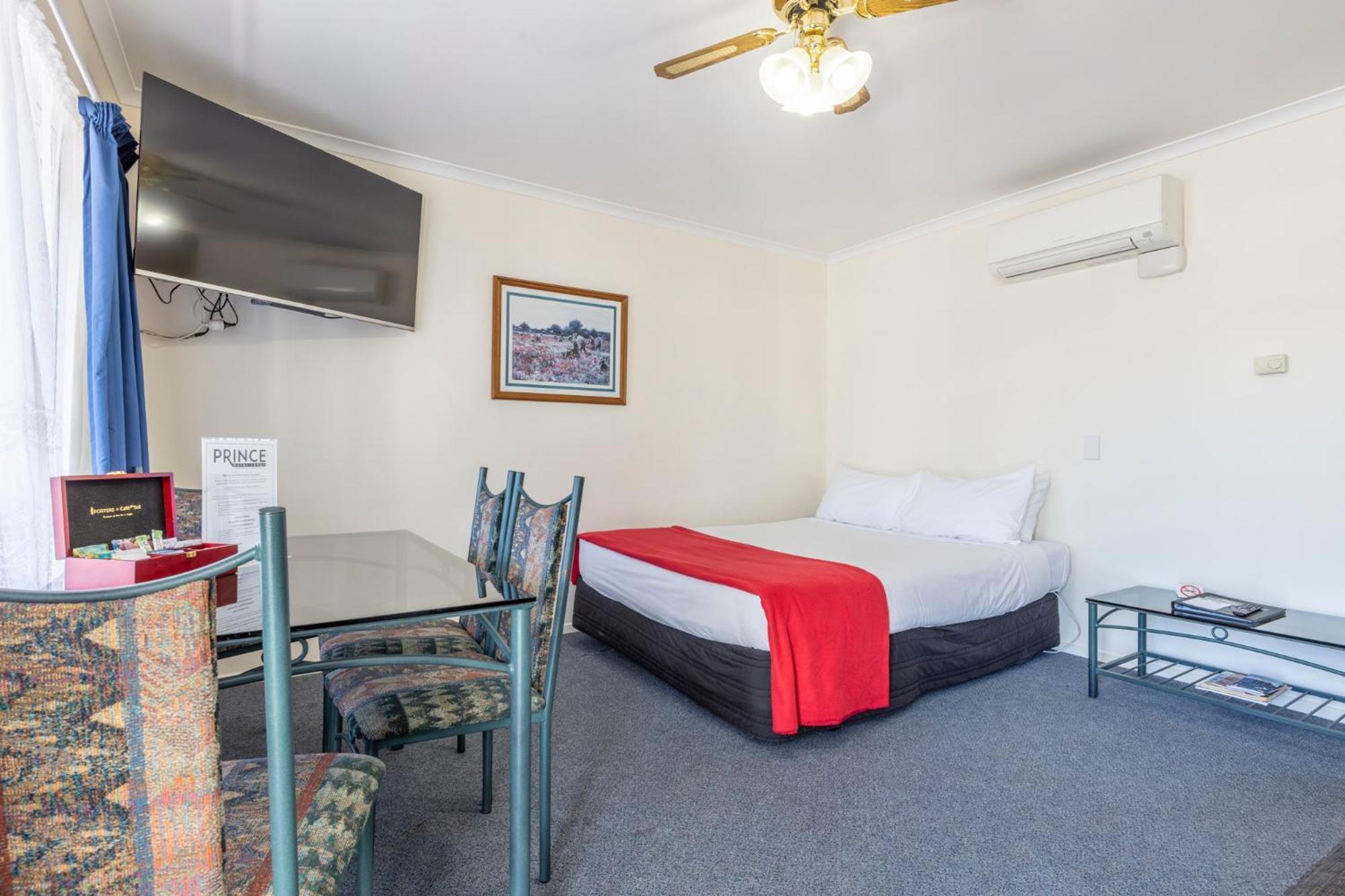 Asure Prince Motor Lodge Таупо Екстер'єр фото